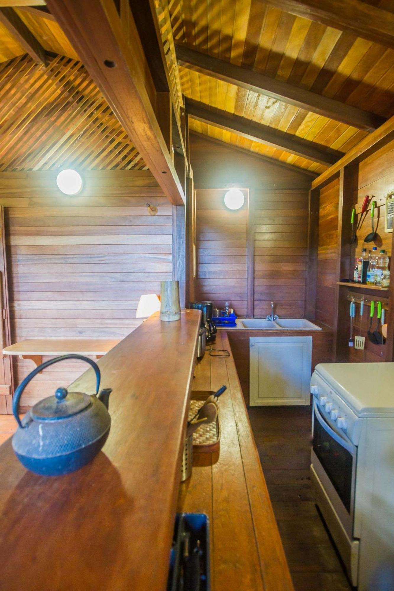 Ecolodges Karet Deshaies Exterior photo