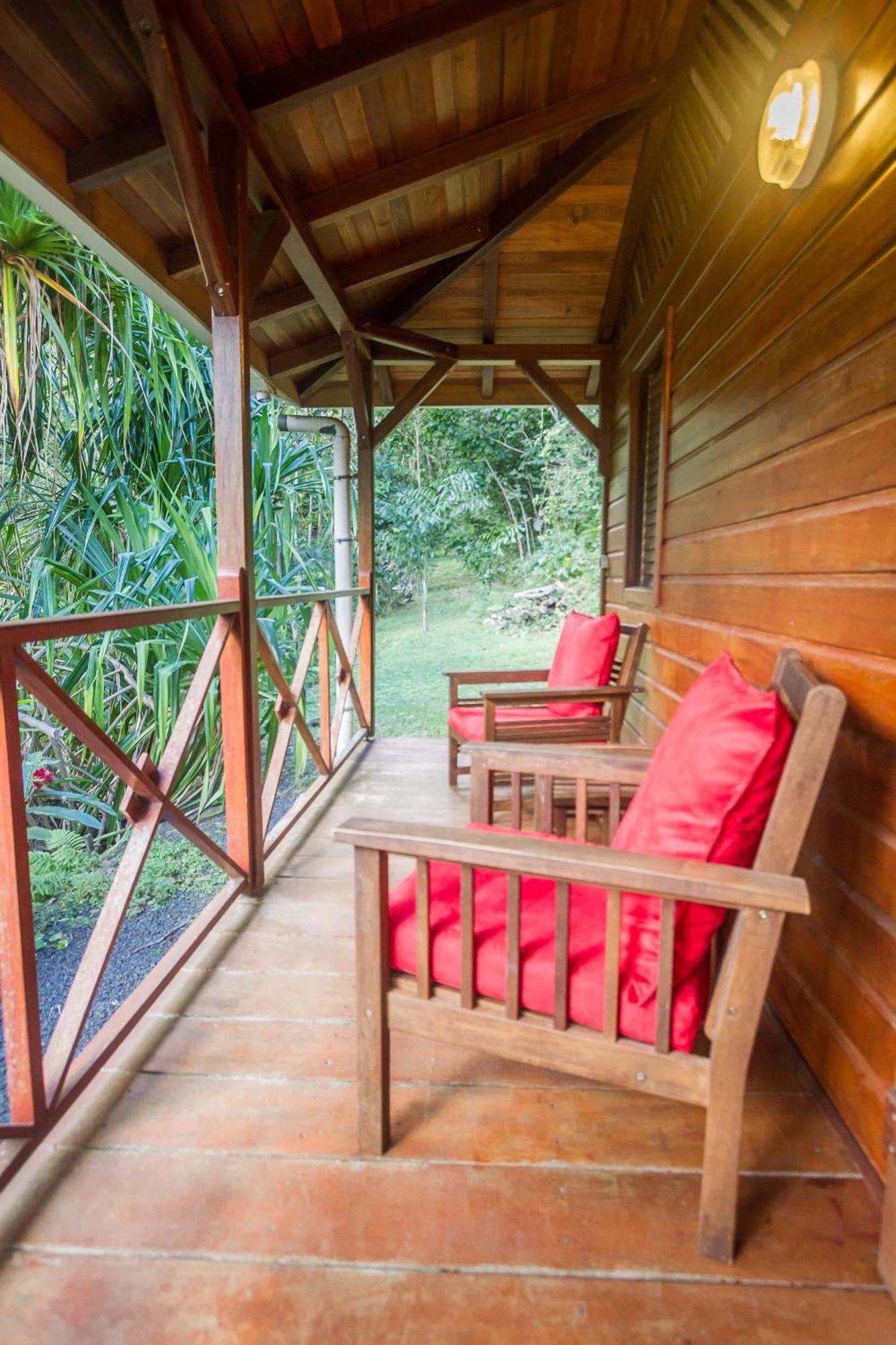 Ecolodges Karet Deshaies Exterior photo