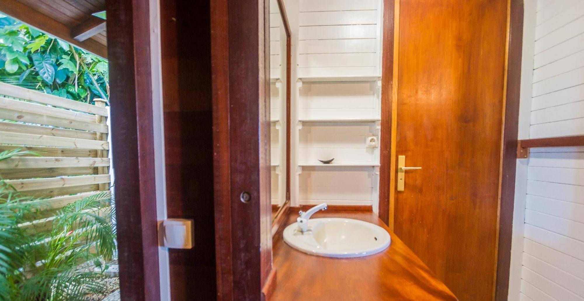 Ecolodges Karet Deshaies Exterior photo