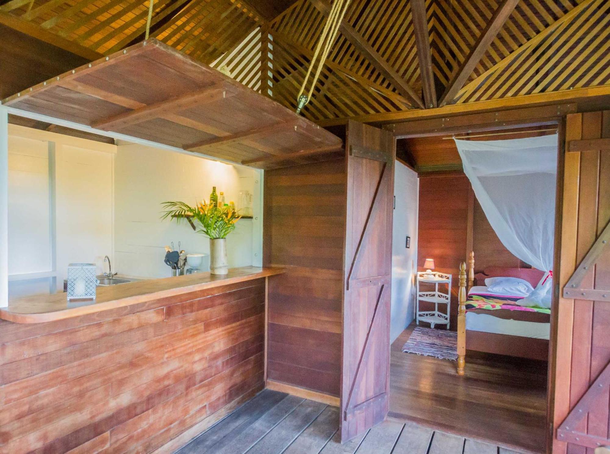 Ecolodges Karet Deshaies Exterior photo