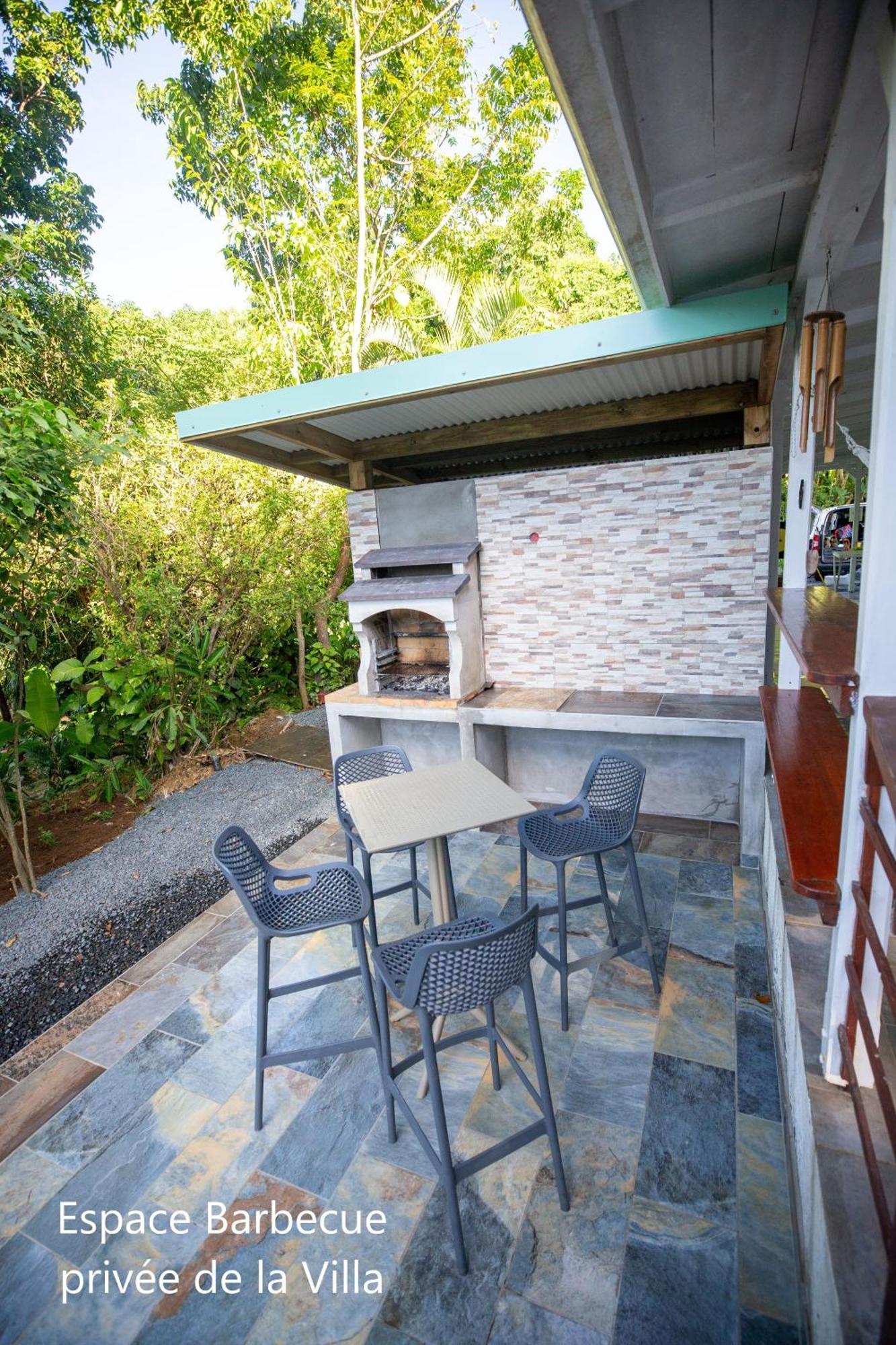 Ecolodges Karet Deshaies Exterior photo